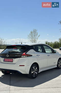 Хэтчбек Nissan Leaf 2018 в 