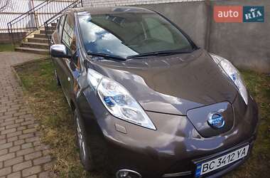 Хэтчбек Nissan Leaf 2015 в 