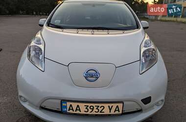 Хэтчбек Nissan Leaf 2017 в 