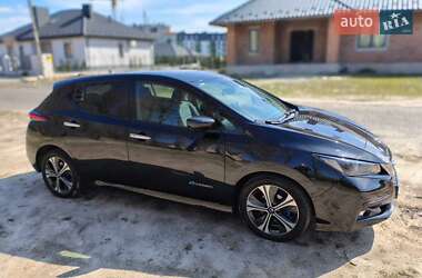 Хэтчбек Nissan Leaf 2018 в 