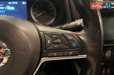 Хэтчбек Nissan Leaf 2018 в 