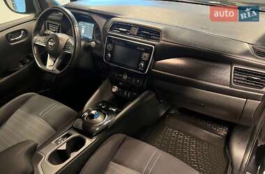 Хэтчбек Nissan Leaf 2018 в 