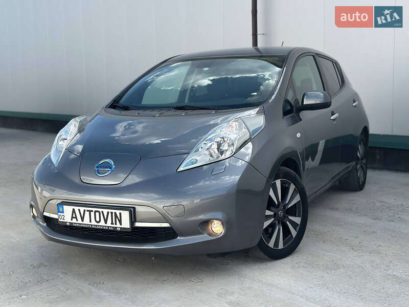 Хетчбек Nissan Leaf 2014 в 