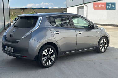 Хетчбек Nissan Leaf 2014 в 