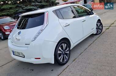 Хэтчбек Nissan Leaf 2016 в 