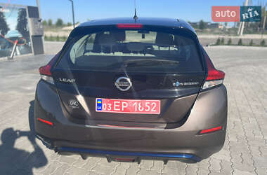 Хэтчбек Nissan Leaf 2021 в 