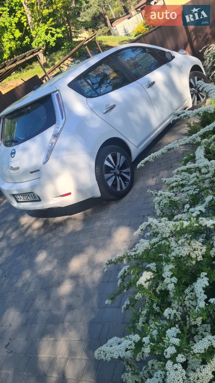 2014 Nissan Leaf - мініатюра 33