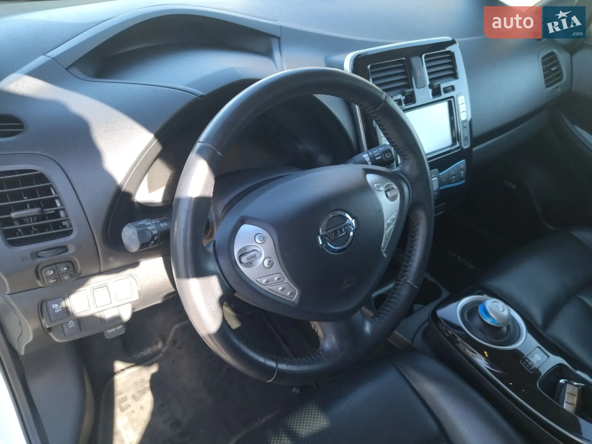 2015 Nissan Leaf - мініатюра 10