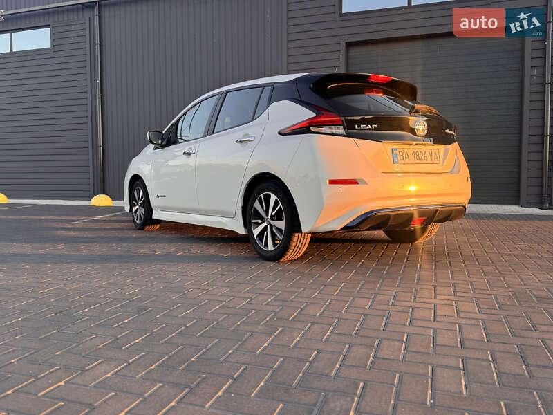 Хетчбек Nissan Leaf 2019 в Кропивницькому