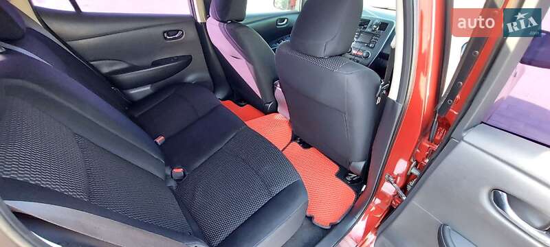 Хетчбек Nissan Leaf 2013 в Черкасах фото 10 Хетчбек Nissan Leaf 2013 в Черкасах