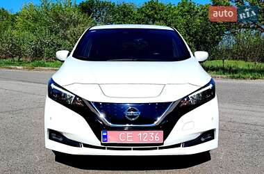 Хэтчбек Nissan Leaf 2020 в 