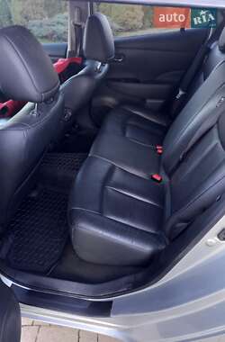 Хэтчбек Nissan Leaf 2014 в 