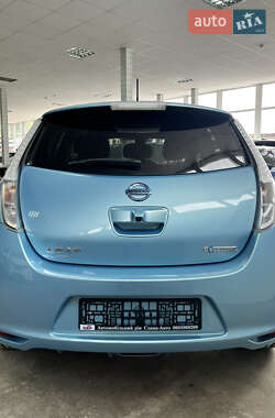 Хэтчбек Nissan Leaf 2015 в 