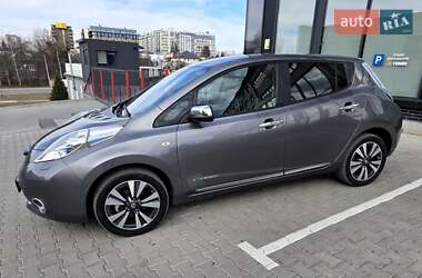 Хэтчбек Nissan Leaf 2013 в Львове