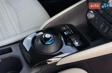 Хетчбек Nissan Leaf 2018 в 