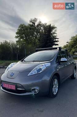 Хетчбек Nissan Leaf 2013 в Звенигородці