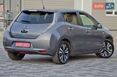 Хэтчбек Nissan Leaf 2017 в 