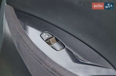 Хэтчбек Nissan Leaf 2017 в 