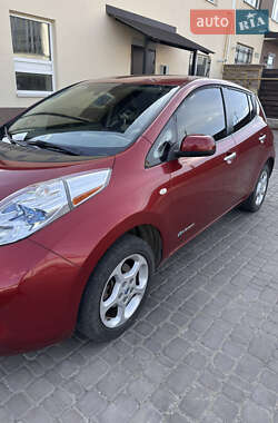 Хэтчбек Nissan Leaf 2011 в Виннице