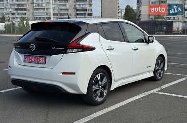 Хэтчбек Nissan Leaf 2019 в 