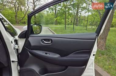 Хетчбек Nissan Leaf 2021 в 