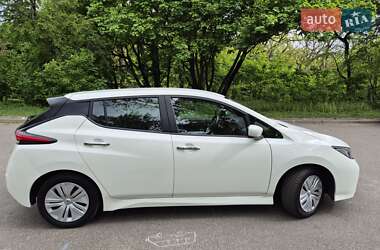 Хетчбек Nissan Leaf 2021 в 