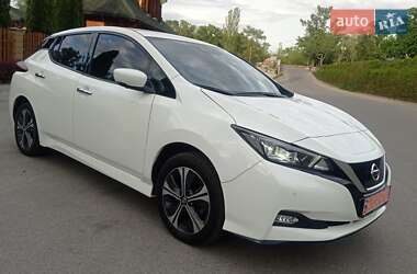 Хетчбек Nissan Leaf 2020 в 