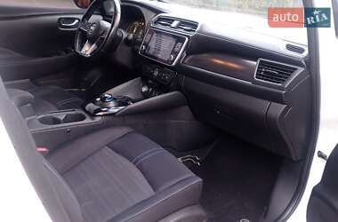 Хетчбек Nissan Leaf 2020 в 