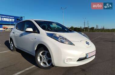 Хетчбек Nissan Leaf 2014 в 