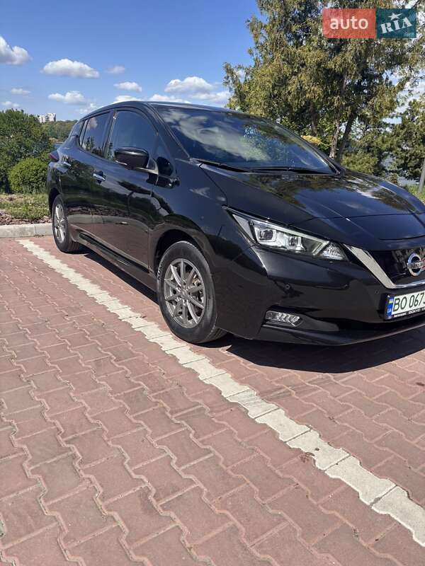 Хэтчбек Nissan Leaf 2021 в Тернополе