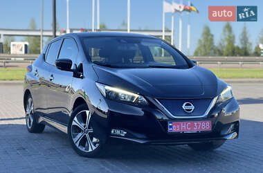 Хэтчбек Nissan Leaf 2018 в 