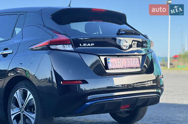 Хэтчбек Nissan Leaf 2018 в 