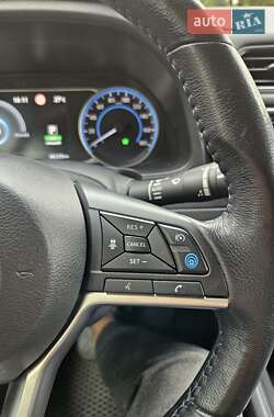 Хетчбек Nissan Leaf 2019 в 