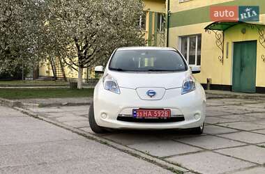 Хэтчбек Nissan Leaf 2014 в 
