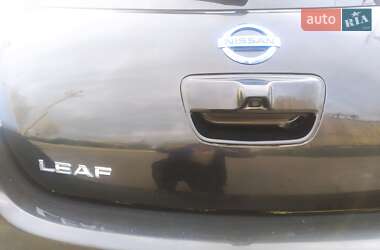 Хэтчбек Nissan Leaf 2011 в Запорожье