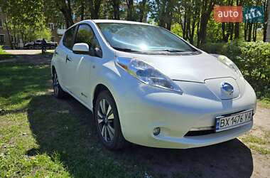 Хетчбек Nissan Leaf 2015 в Старокостянтинові