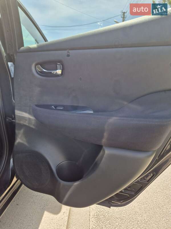 Хэтчбек Nissan Leaf 2014 в Луцке