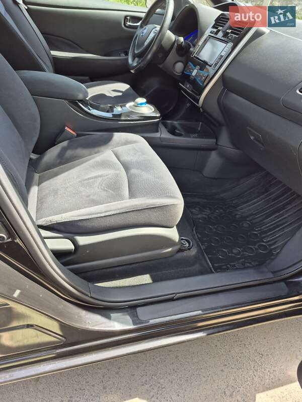 Хэтчбек Nissan Leaf 2014 в Луцке