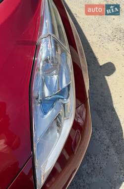 Хэтчбек Nissan Leaf 2015 в 
