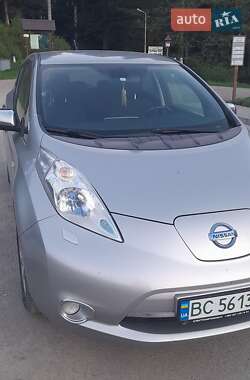 Хэтчбек Nissan Leaf 2013 в 