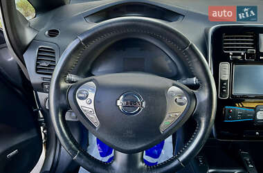Хетчбек Nissan Leaf 2014 в 