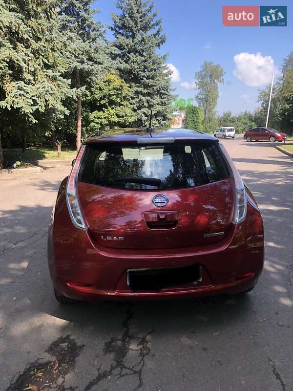 Хэтчбек Nissan Leaf 2014 в Ровно