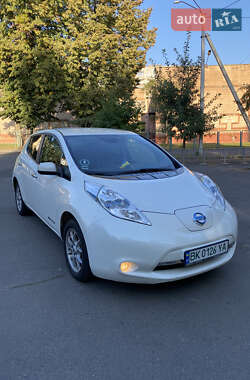 Хетчбек Nissan Leaf 2013 в Рівному