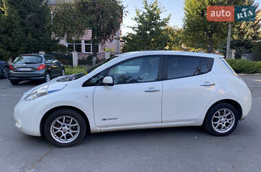Хетчбек Nissan Leaf 2013 в 
