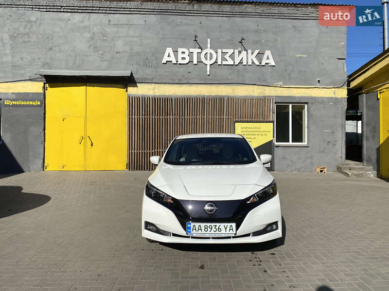 Хетчбек Nissan Leaf 2022 в Києві