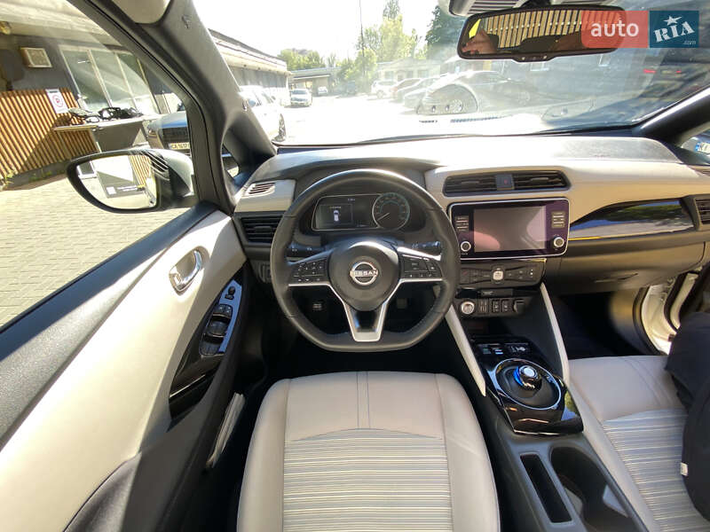 Хетчбек Nissan Leaf 2022 в Києві