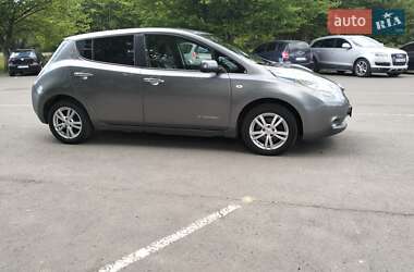 Хетчбек Nissan Leaf 2017 в 