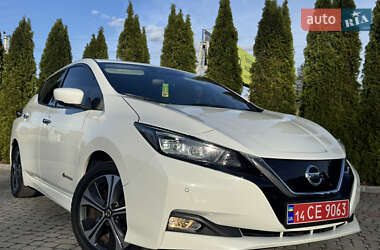Хэтчбек Nissan Leaf 2019 в 