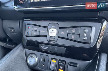 Хэтчбек Nissan Leaf 2019 в 