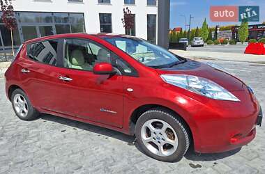Хетчбек Nissan Leaf 2012 в 